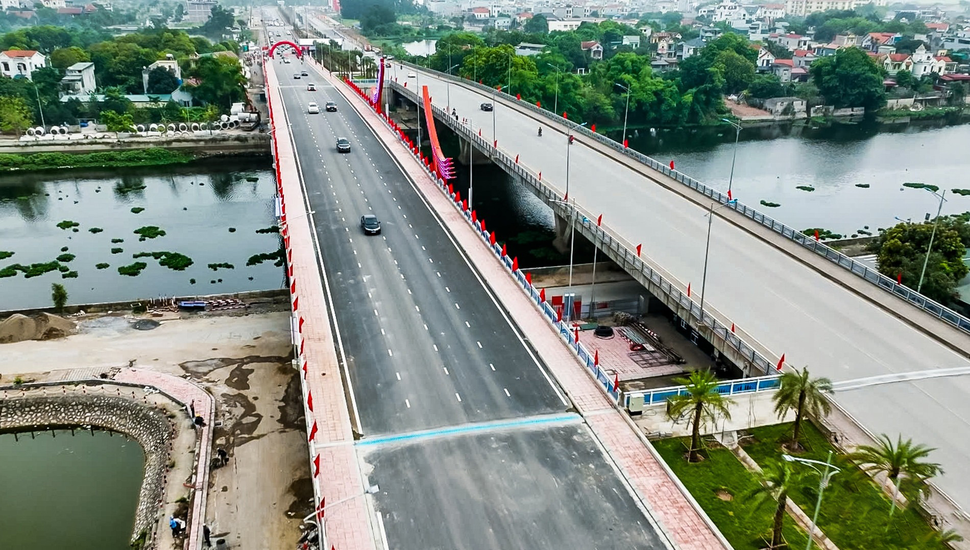 Khánh thành Dự án đầu tư xây dựng đơn nguyên II cầu Liêm Chính