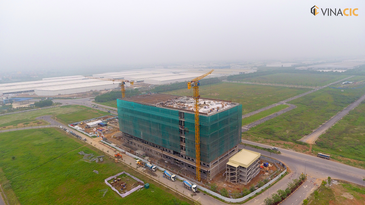 Cùng khám phá nhà xưởng cao tầng cho thuê tại VSIP Bắc Ninh của FF Factory và Vina CIC - đem đến cho doanh nghiệp không gian rộng rãi, hiện đại và đầy đủ tiện nghi để hoạt động sản xuất và kinh doanh. Với vị trí thuận lợi, nhà xưởng cao tầng tại đây sẽ là nơi lý tưởng để giúp doanh nghiệp phát triển mạnh mẽ hơn.