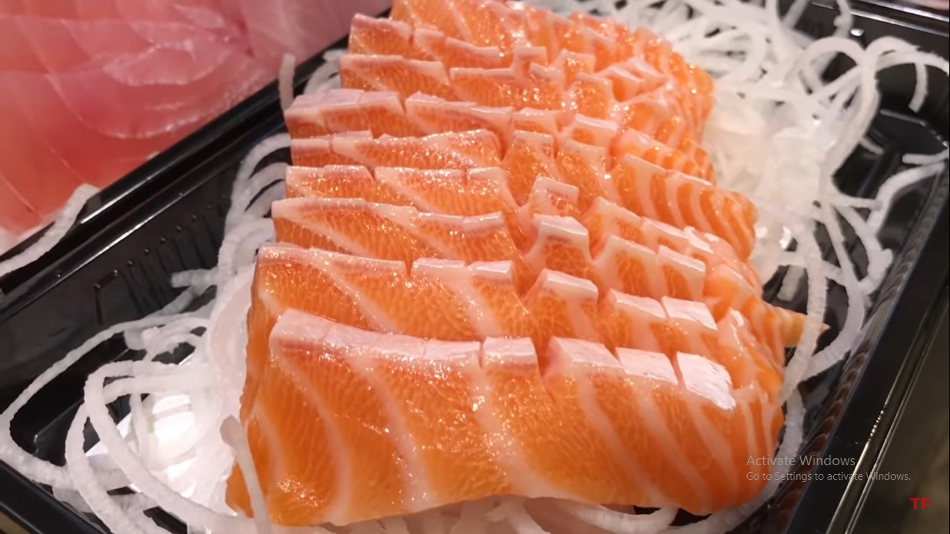 Chế biến món Sashimi cá hồi - Nhật Bản