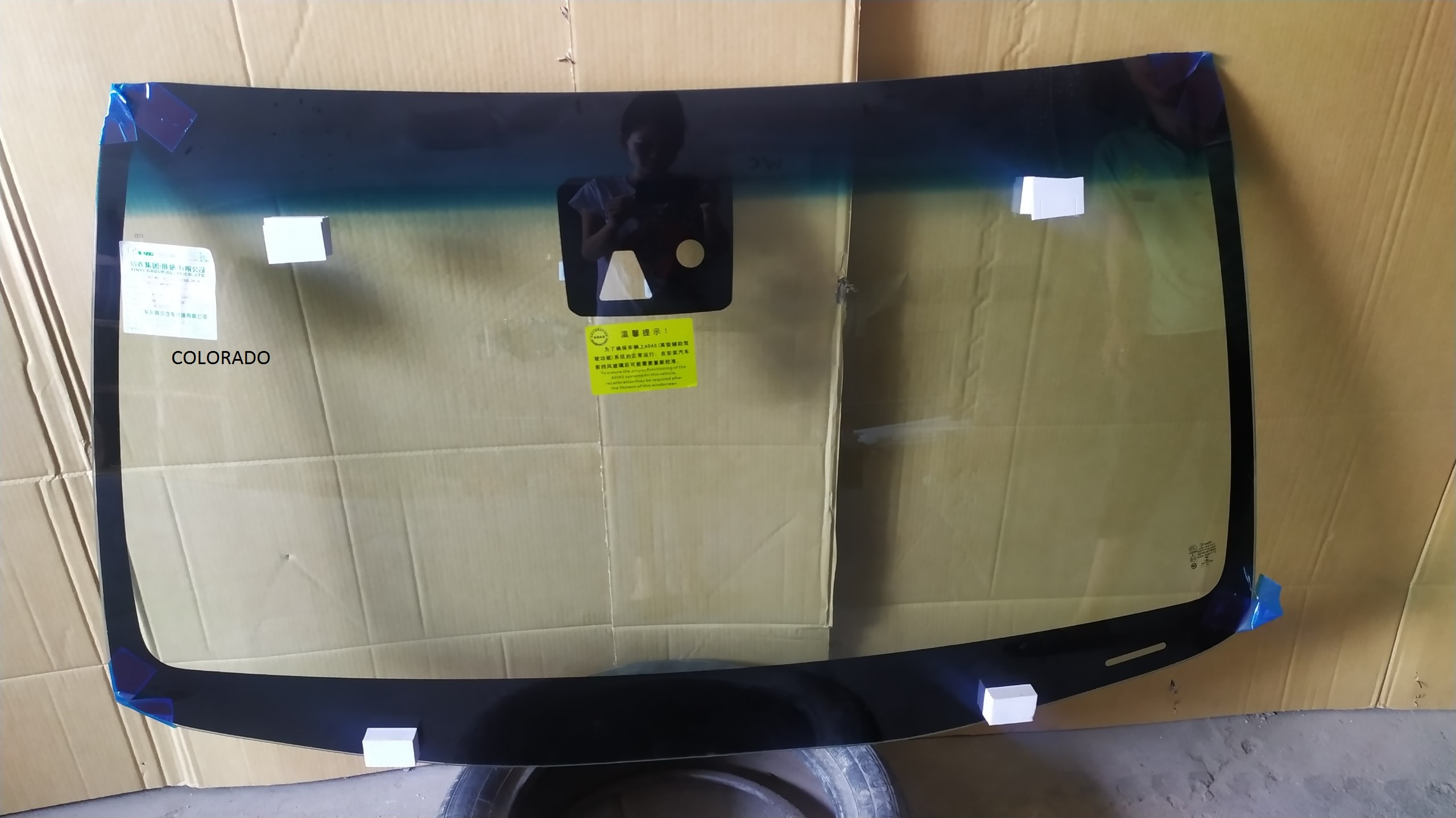 Kính chắn gió CHEVROLET COLORADO NHẬP KHẨU