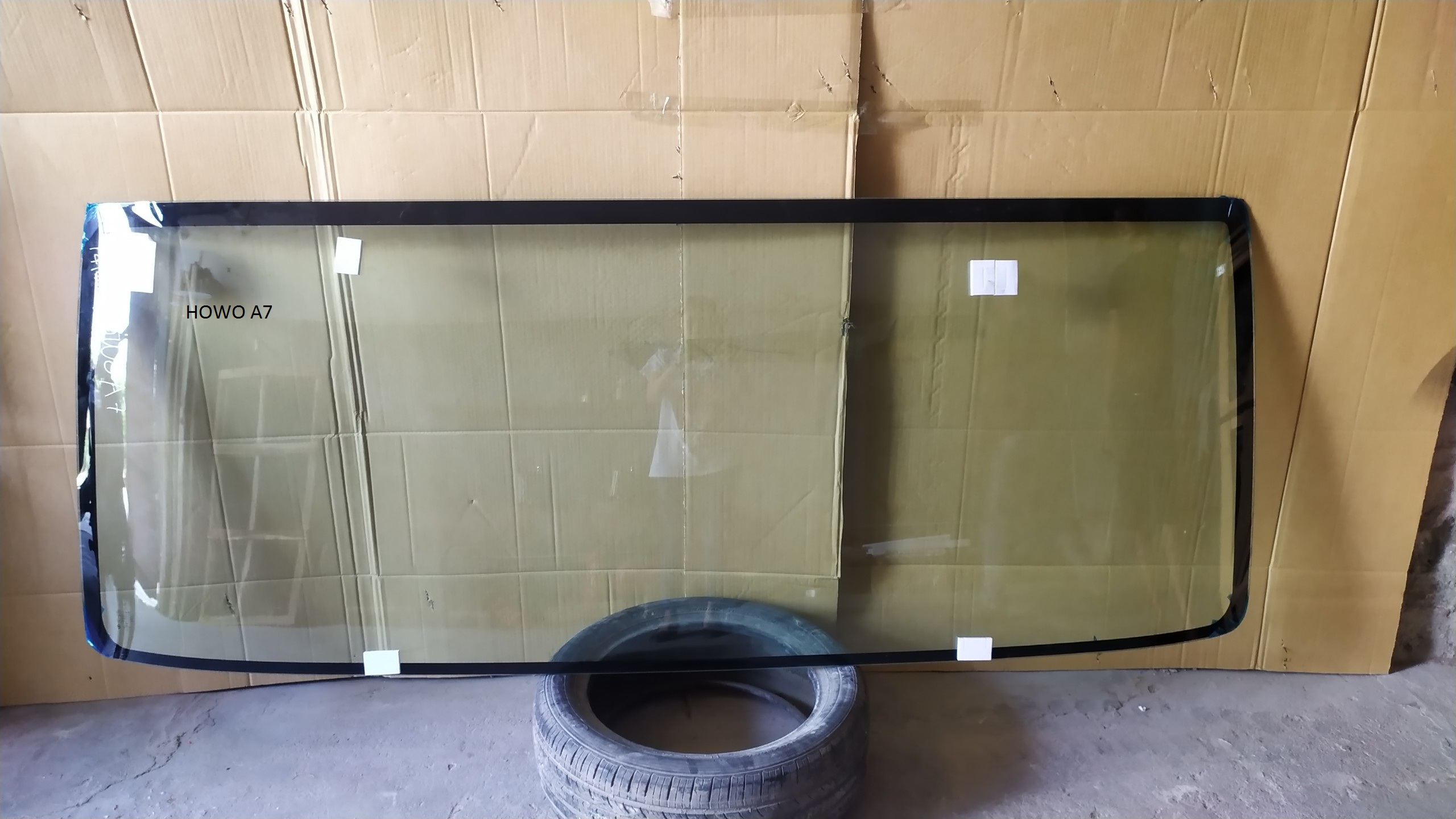 Kính chắn gió HOWO A7