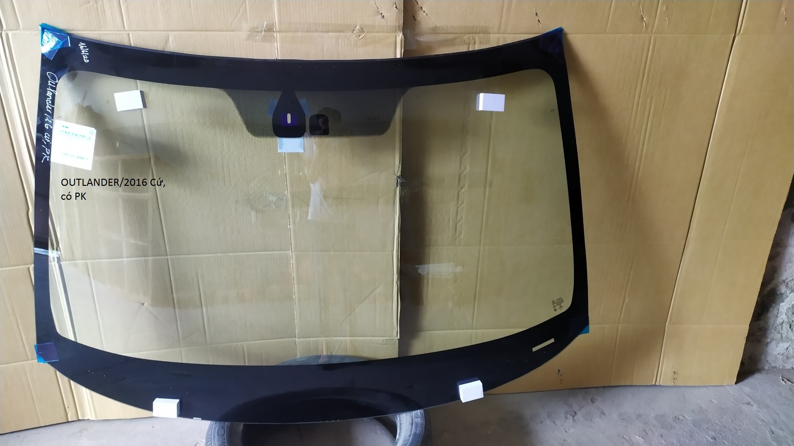 MITSUBISHI OUTLANDER 2016