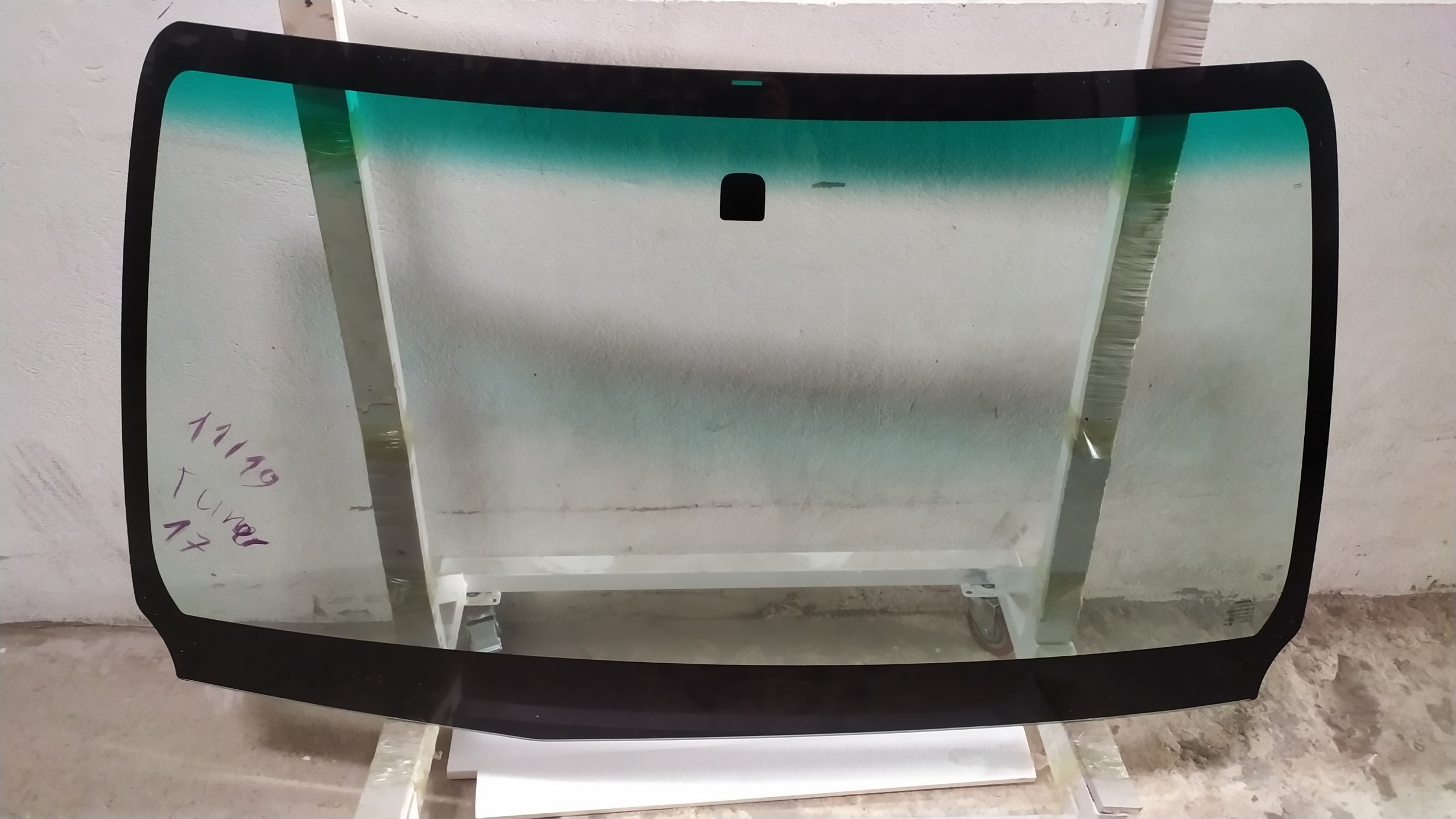 Kính chắn gió FORDTUNER 2017