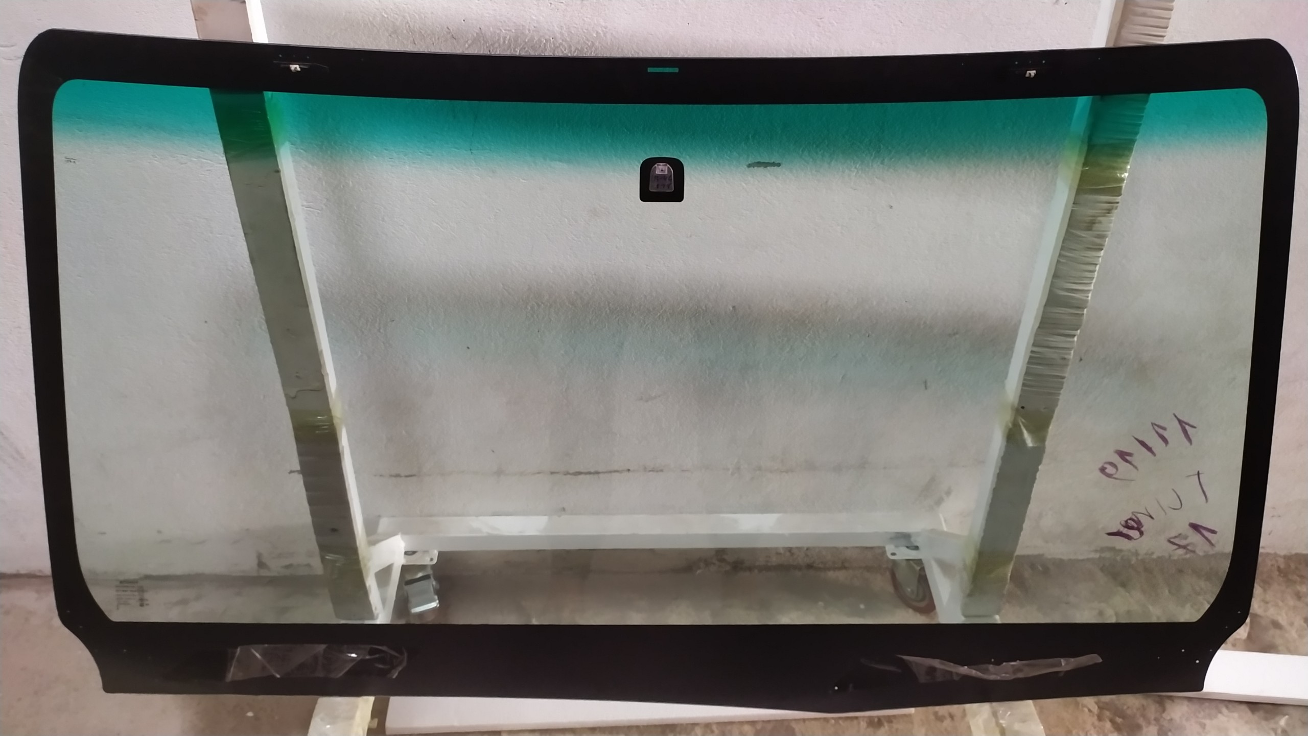 Kính chắn gió FORDTUNER 2017