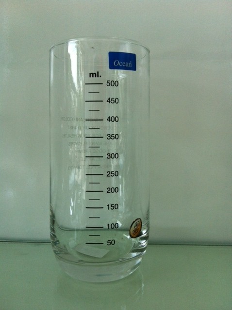 ly-luong-co-vach-thuy-tinh-lo-12-cai