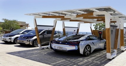 Trạm sạc điện năng lượng mặt trời của BMW tại Los Angeles, Mỹ