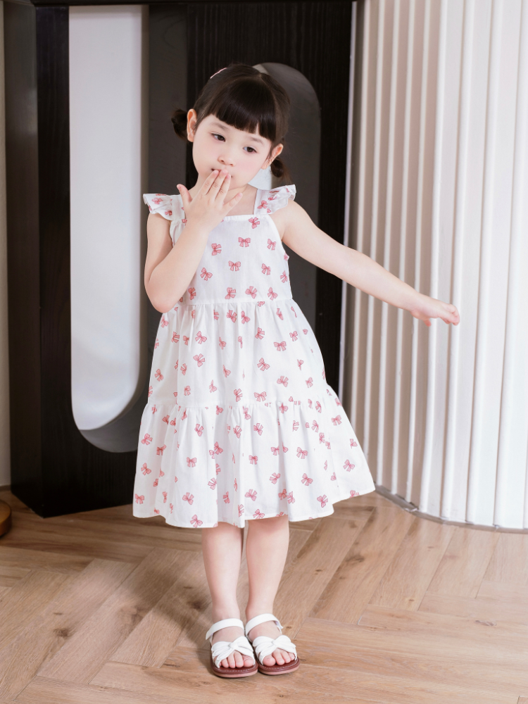 Váy 2d nơ hồng cánh tiên nền trắng