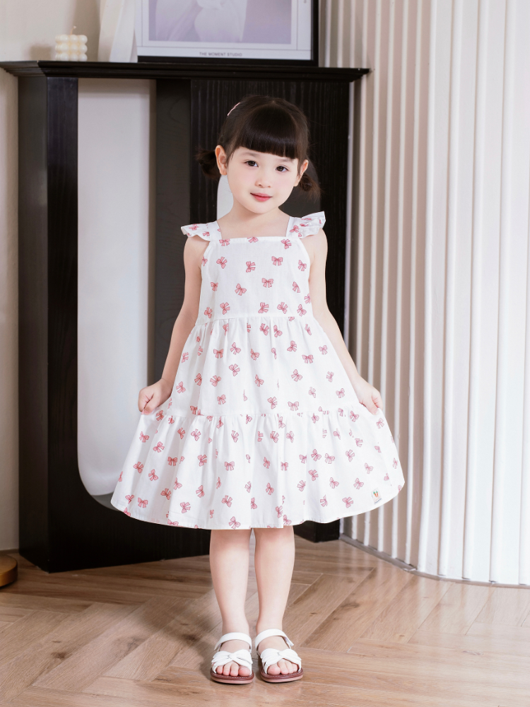 Váy 2d nơ hồng cánh tiên nền trắng