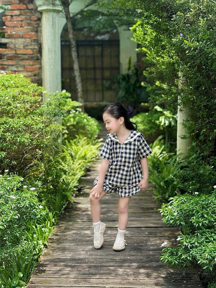 Bộ cộc kẻ caro navy cổ thuỷ thủ quần bí xinh xắn