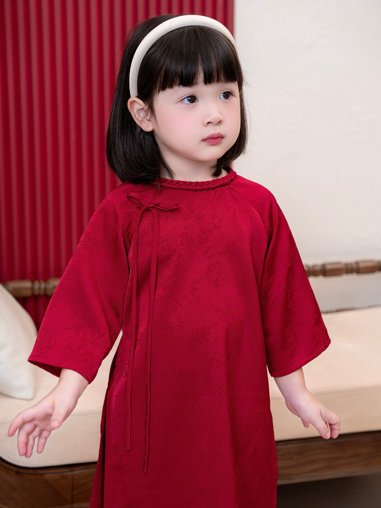 Áo dài đỏ cổ tết