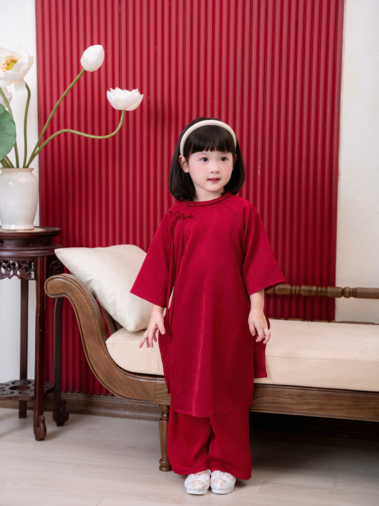 Áo dài đỏ cổ tết