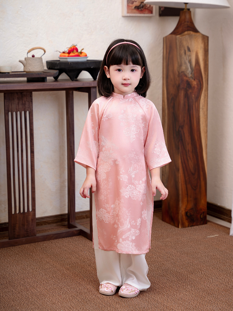 Áo dài hồng hạc hoa hồng