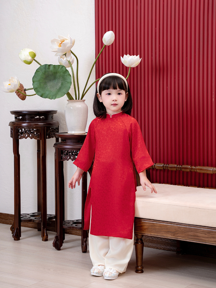 Áo dài lụa hồng