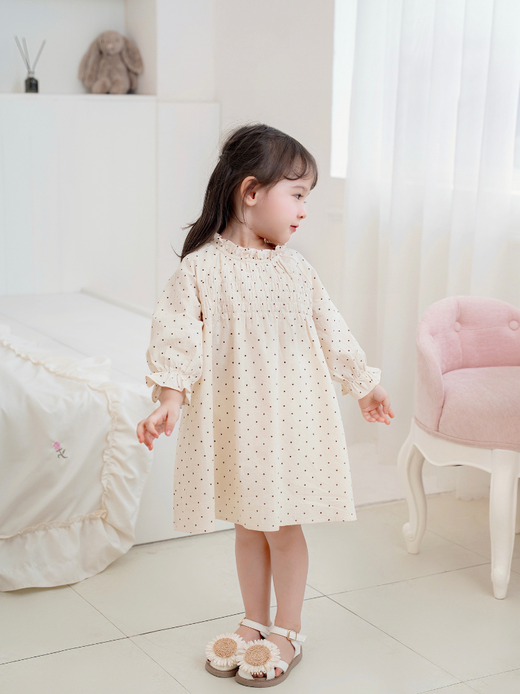 Váy tay dài chấm bi nhún ngực