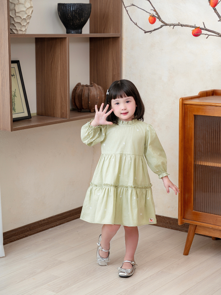 Váy dài tay cổ bèo xanh mint tim trắng