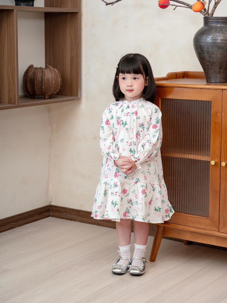 Váy tay lỡ muslin thỏ và hoa