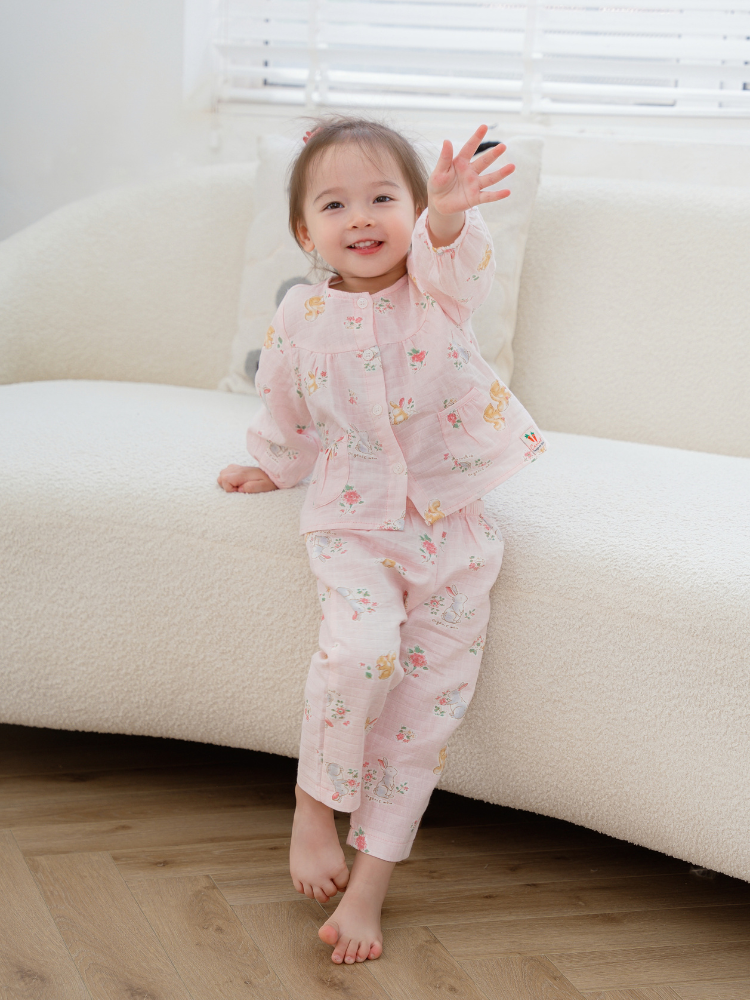 Bộ dài xô tre thỏ xám nền hồng