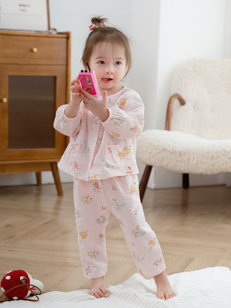 Bộ dài xô tre thỏ xám nền hồng
