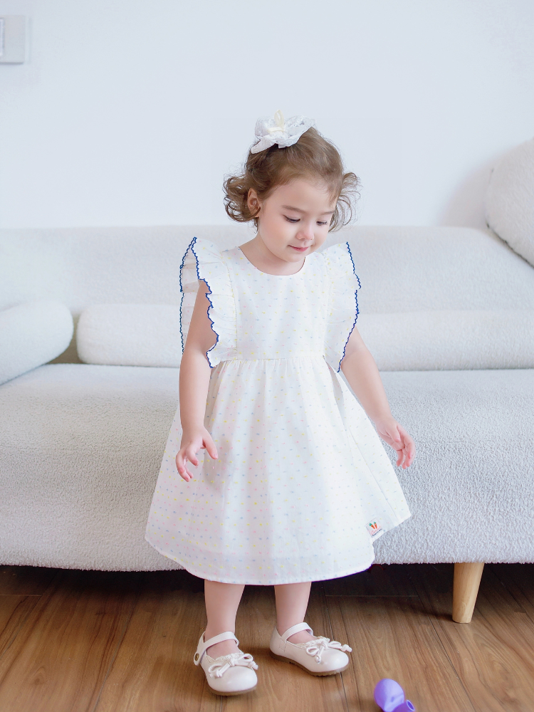 Váy trắng sát nách cánh tiên thô hạt sắc màu