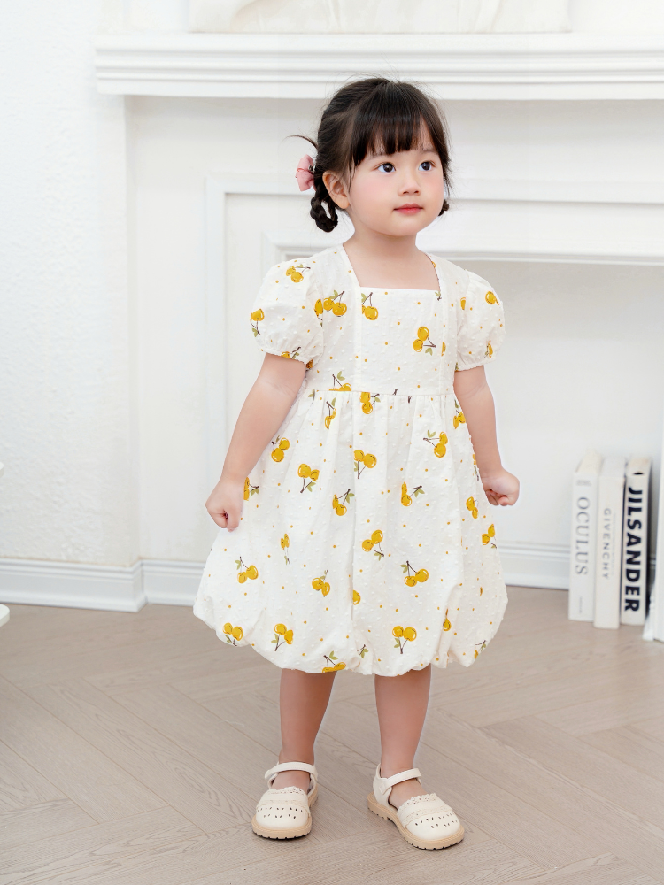 Váy tay dài cổ viền ren nẹp cúc màu be siêu xinh