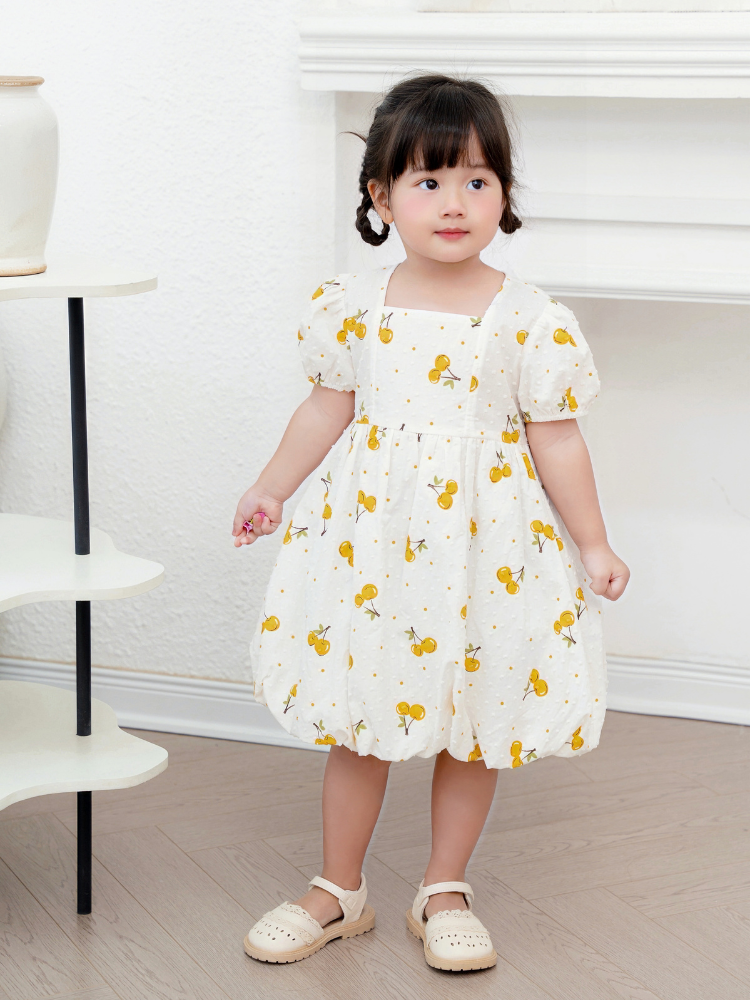 Váy tay dài cổ viền ren nẹp cúc màu be siêu xinh