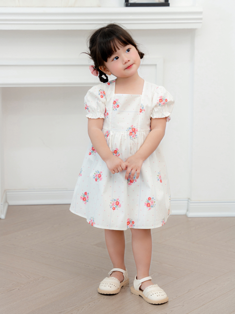 Váy hoa nhí tay dài cổ viền ren nẹp cúc