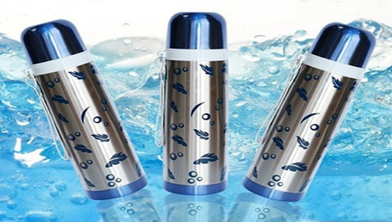 Nên mua bình đựng nước loại nào bền đẹp và phù hợp với nhu cầu?