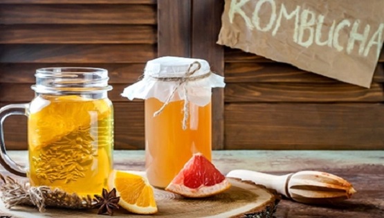 Bình thủy tinh dùng để đựng trà Kombucha