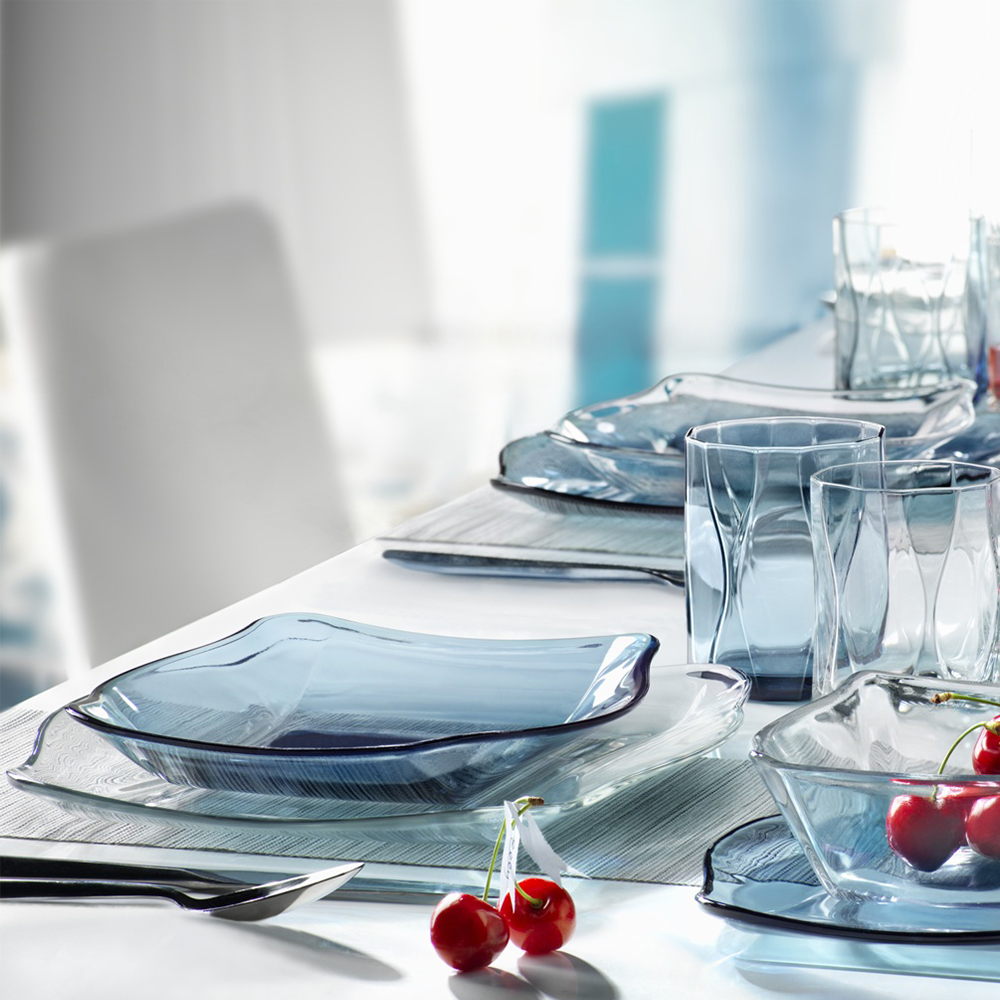 Đĩa thủy tinh vuông Nettuno Blue 28 cm màu xanh
