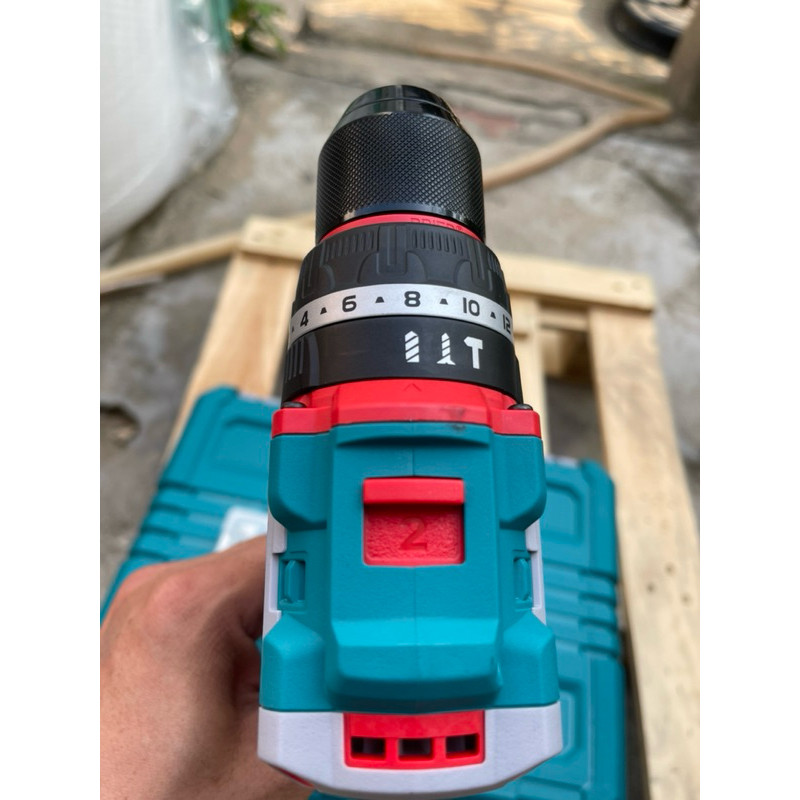 Máy khoan búa TOTAL lực siết 55Nm - 96Nm