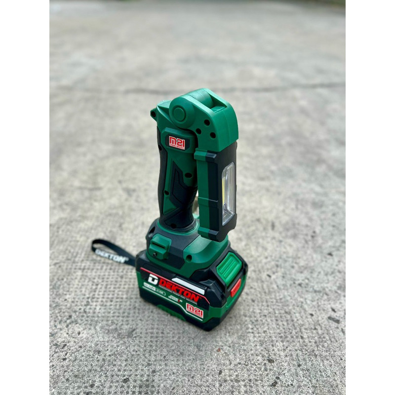 Đèn led dùng pin Dekton M21 D360LM led siêu sáng dùng chân pin phổ thông M21