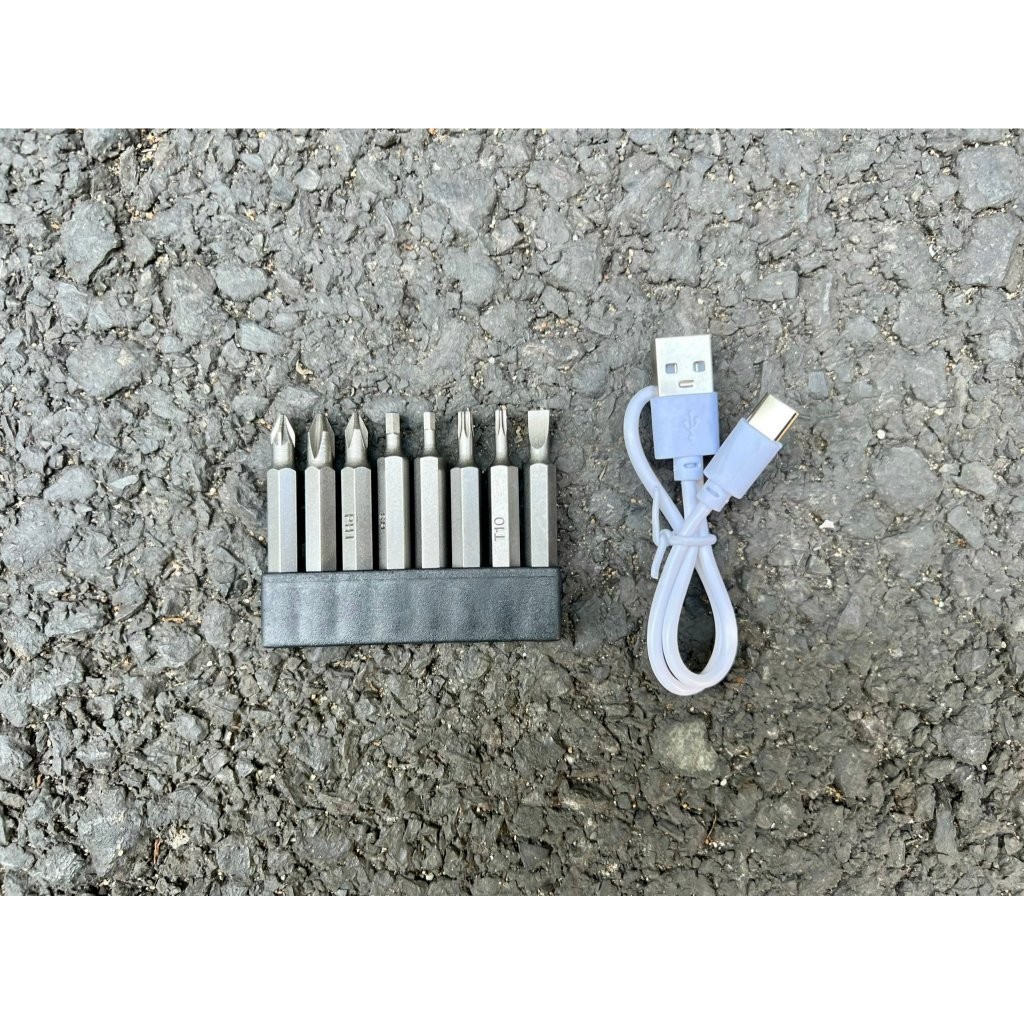 Máy siết vít 4V Dekton DK-CV0402 dò điện âm tường, đèn led, cổng sạc type C, kèm mũi vít Tuốc nơ vít pin