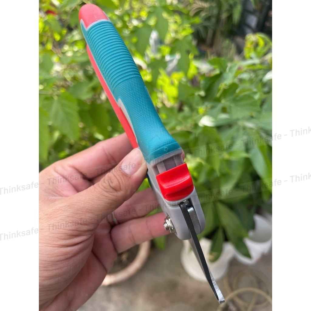 Kéo cắt tỉa cành cây 8,5inch Total THT0601