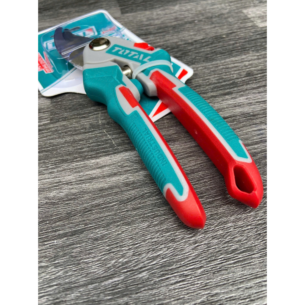 Kéo cắt tỉa cành cây 8,5inch Total THT0601
