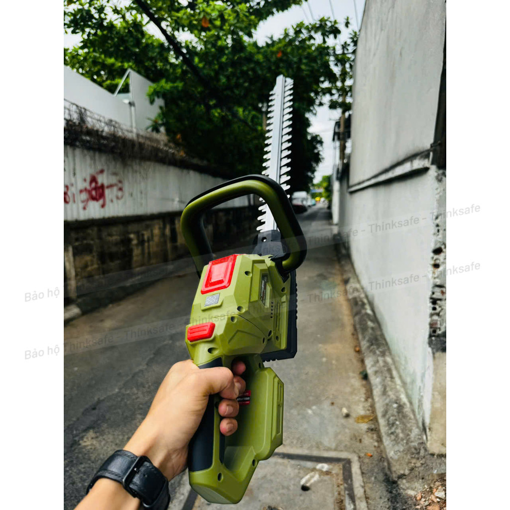 Máy cắt tỉa hàng rào Amaxtools ATHR530-SM