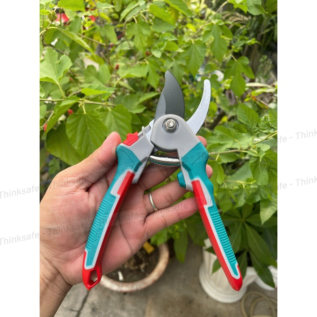 Kéo cắt tỉa cành cây 8,5inch Total THT0601