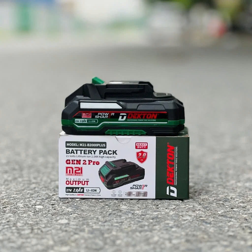 Pin Dekton M21-B2000PLUS dung lượng 2Ah và M21-B4015PLUS dung lượng 4Ah, vỏ chống cháy, chân pin phổ thông Không kèm sạc