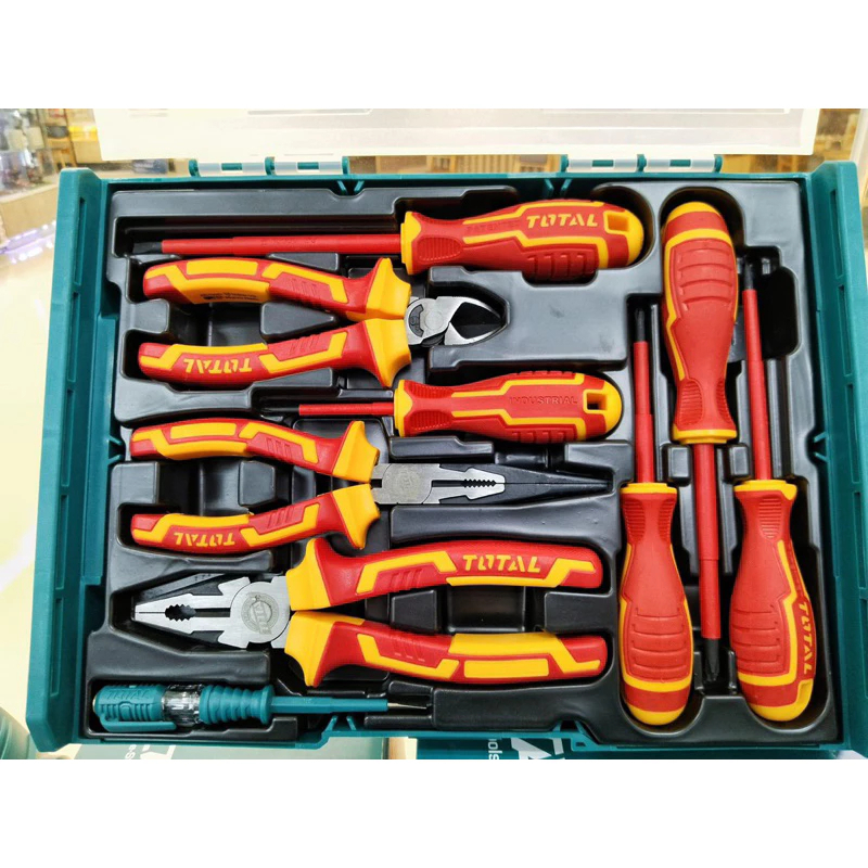 Bộ 16 dụng cụ cách điện TOTAL TOS23063