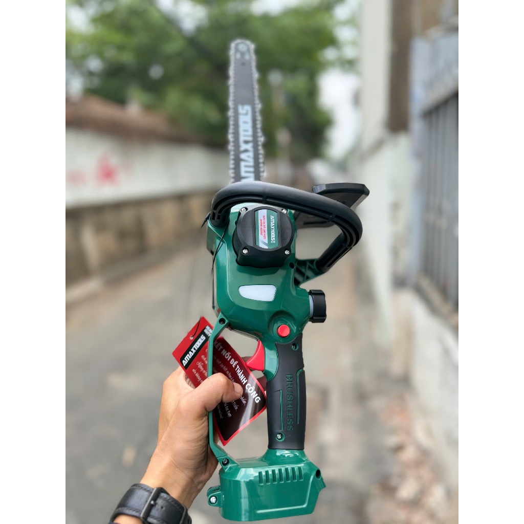 Máy cưa xích pin Amaxtools ACX31SM