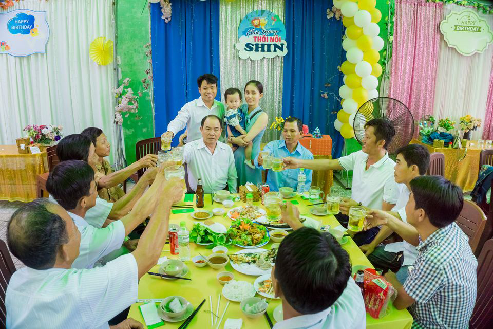 BỮA TIỆC ĐÁNG YÊU MỪNG CON 1 TUỔI