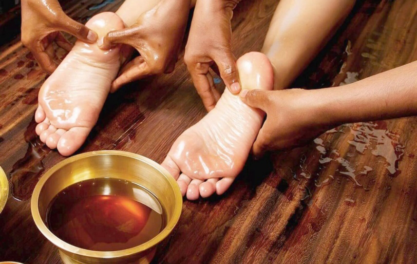 Massage Trị liệu vùng Chân (60 phút)
