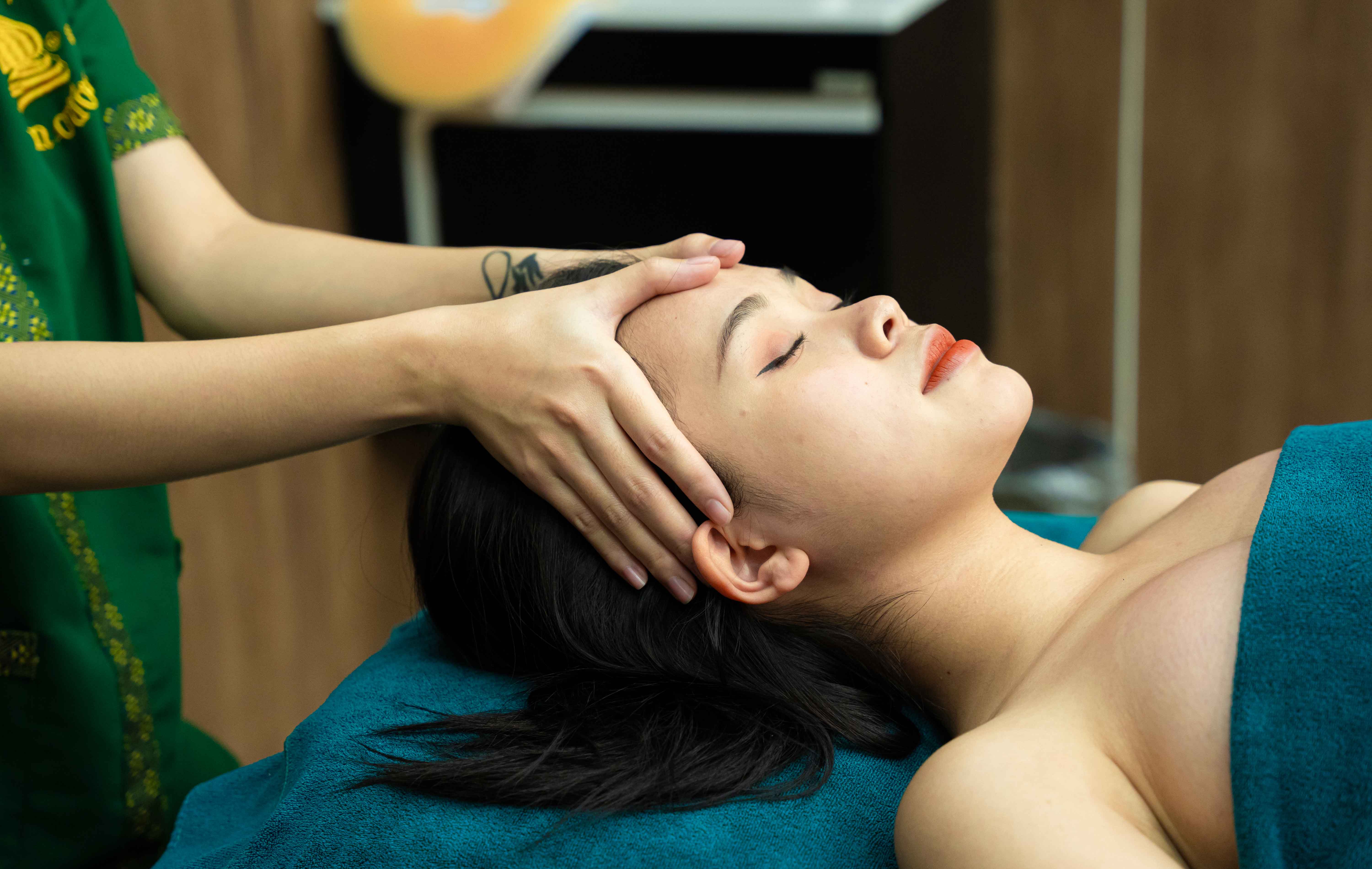 Massage Trị liệu vùng Đầu mặt (45 phút)
