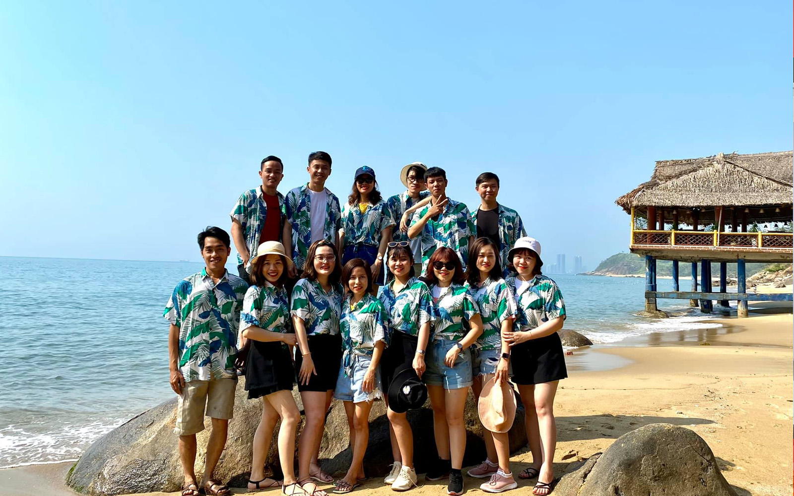 CHƯƠNG TRÌNH TEAMBUILDING CHO TOÀN THỂ CÁN BỘ, NHÂN VIÊN TRONG CÔNG TY NHÂN DỊP 8/3