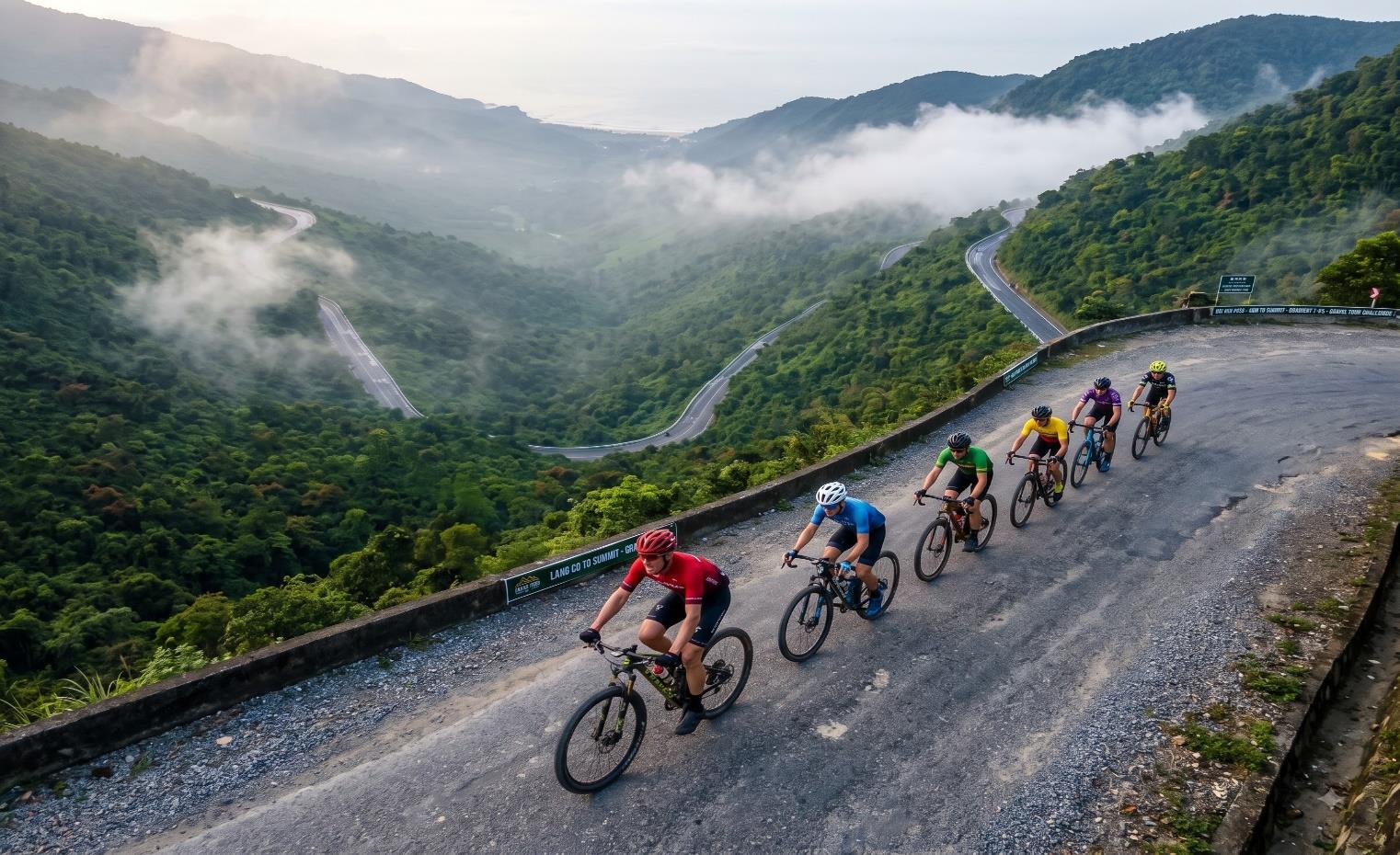 10 DAY CENTRAL VIETNAM CYCLING TOURS VIA HO CHI MINH TRAIL