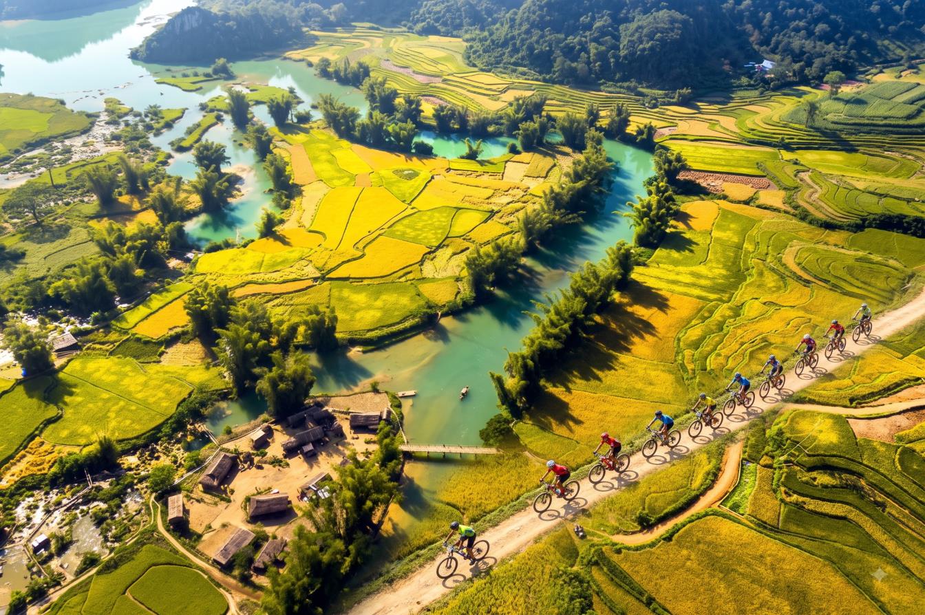 12 DAY NORTHERN VIETNAM CYCLING TOURS | MU CANG CHAI - HA GIANG LOOP ADVENTURE