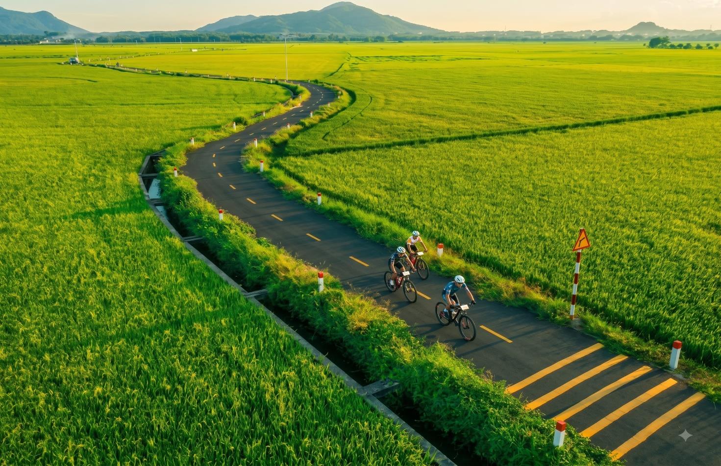 21 DAY VIETNAM CYCLING TOURS | HANOI -HO CHI MINH BY BIKE