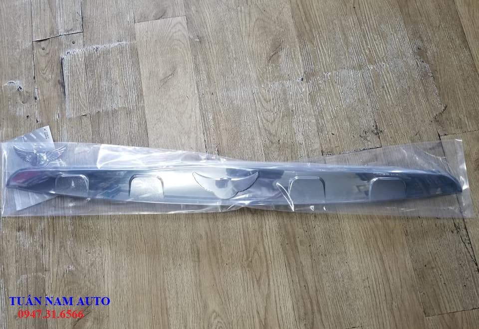 ỐP TRANG TRÍ NÓC CHROME XE TẢI KIA K250/K200/K150/BONGGO