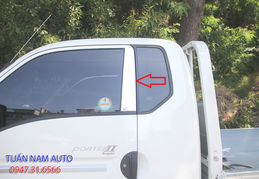 ỐP CROM TRỤ B HÔNG XE TẢI HYUNDAI PORTER II, HYUNDAI H100, H150
