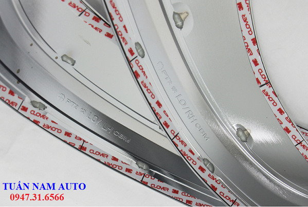 ỐP BA ĐỜ XỐC, ỐP GÒ MÁ DƯỚI HYUNDAI H150, H100, PORTER