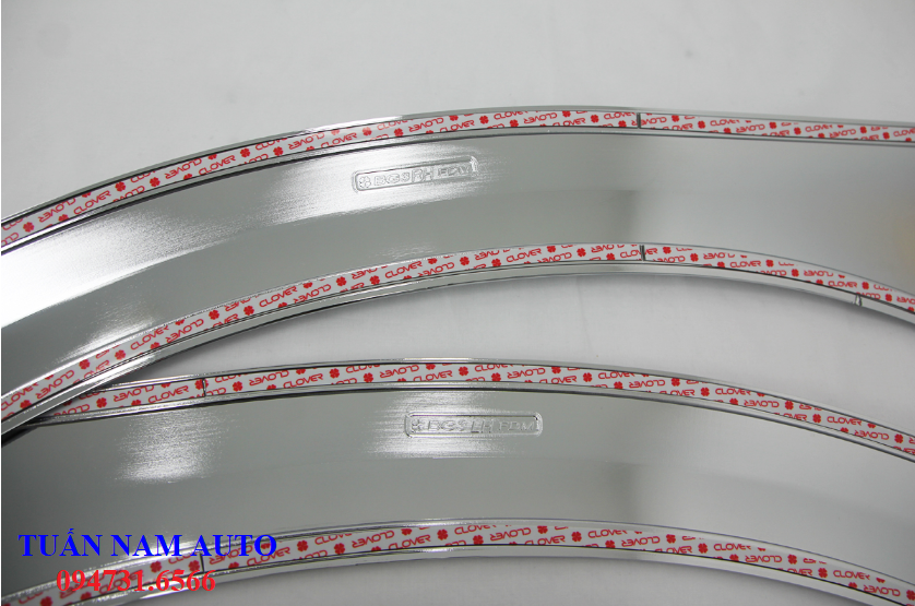 ỐP MẠ INOX TAI (CUA LỐP) XE TẢI KIA K250, K200, BONGGO 3 (TIÊU CHUẨN)